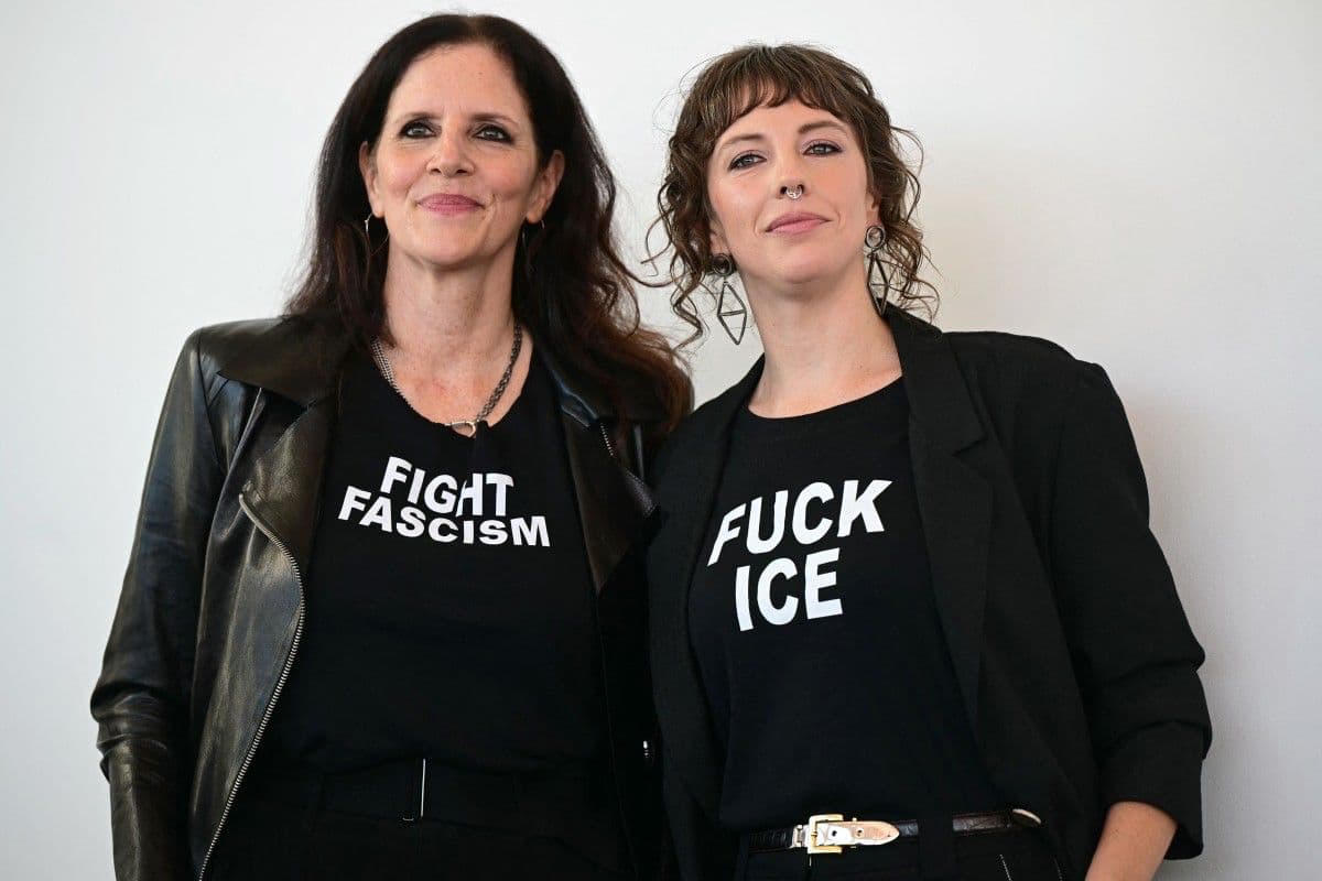"El migrante vive con miedo en EEUU": la cineasta Laura Poitras lleva el lema 'Fuck ICE' al Festival de Cine de Venecia