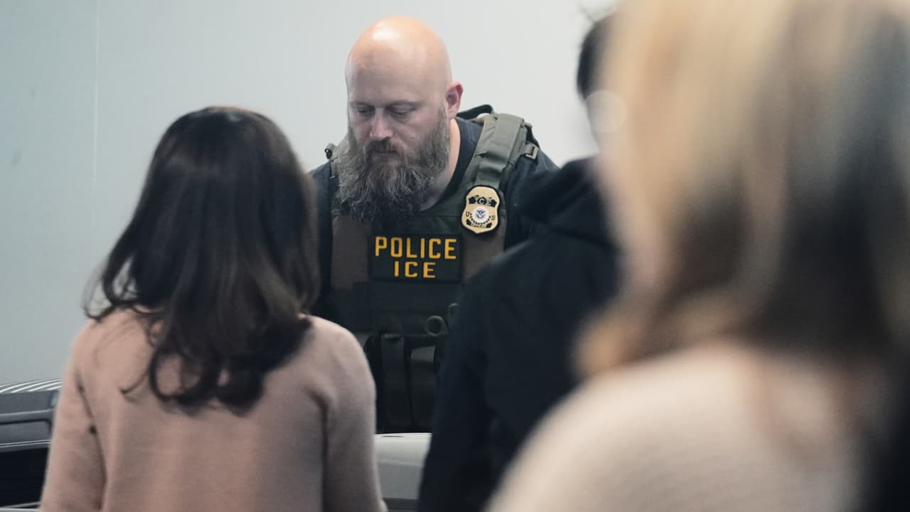 Órdenes de deportación aumentan 120% en Illinois, cuatro veces más que el promedio nacional