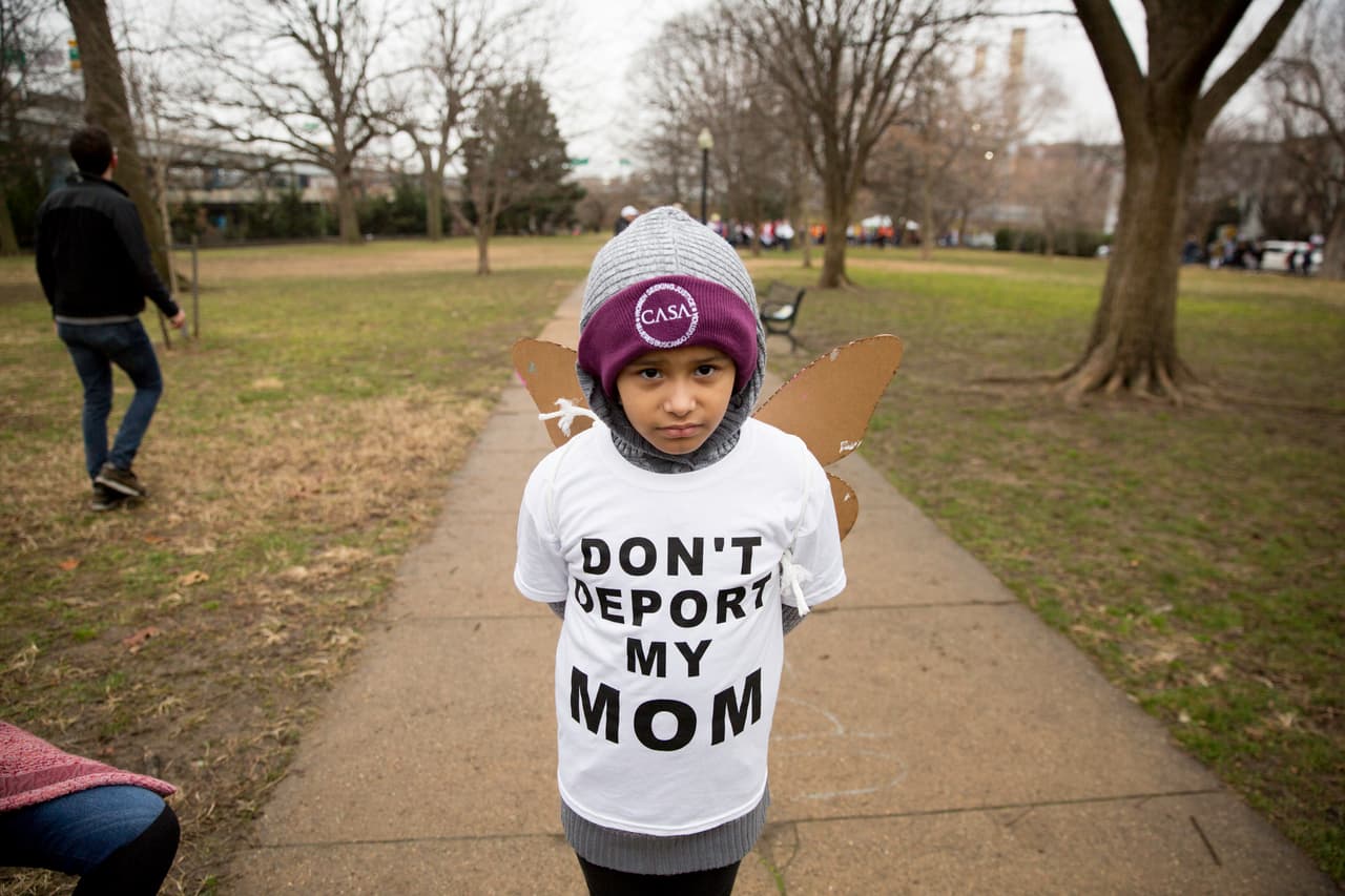 Jackelin Alfaron, siete años, en el Garfield Park en Washington DC.