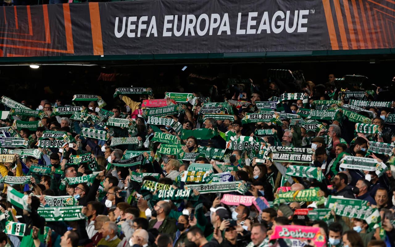 Real Betis empató 0-0 con el Zenit San Petersburgo y, por marcador global, la escuadra verdiblanca califica a Octavos de Final en la UEFA Europa League. El mexicano Andrés Guardado fue titular durante el partido.