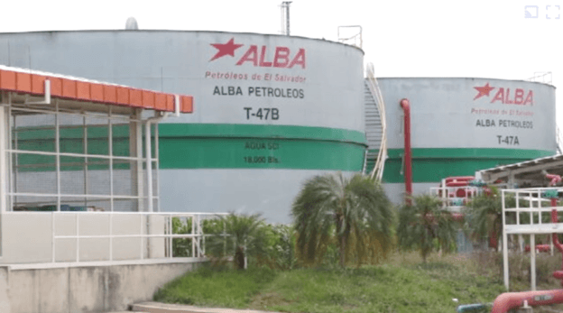 Tanques de combustible del programa Alba Petróleos de El Salvador.