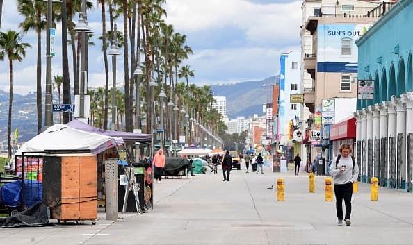 Así mismo, el estado está considerando implementar un período de cuarentena más corto, según las nuevas pautas de los CDC, incluso para aquellos que han viajado recientemente. Se espera que la información actualizada se publique en los próximos días.
