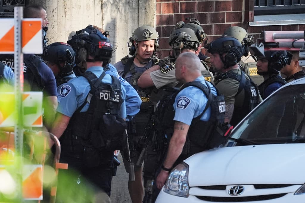 “El atacante disparó desde un edificio”: testigo relata los momentos de terror durante el tiroteo en Minneapolis