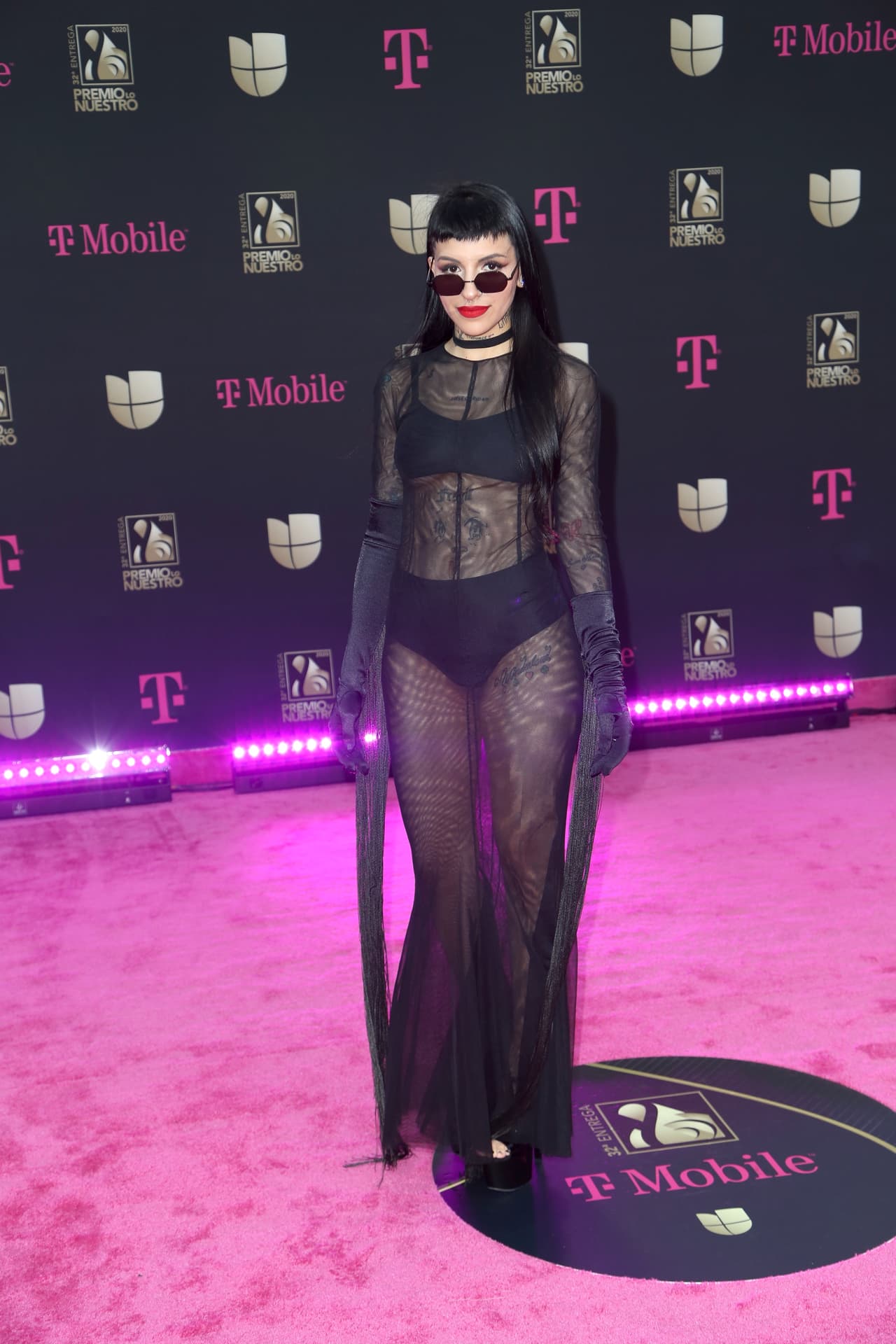 Cazzu vistió del diseñador argentino Pablo Ramírez.