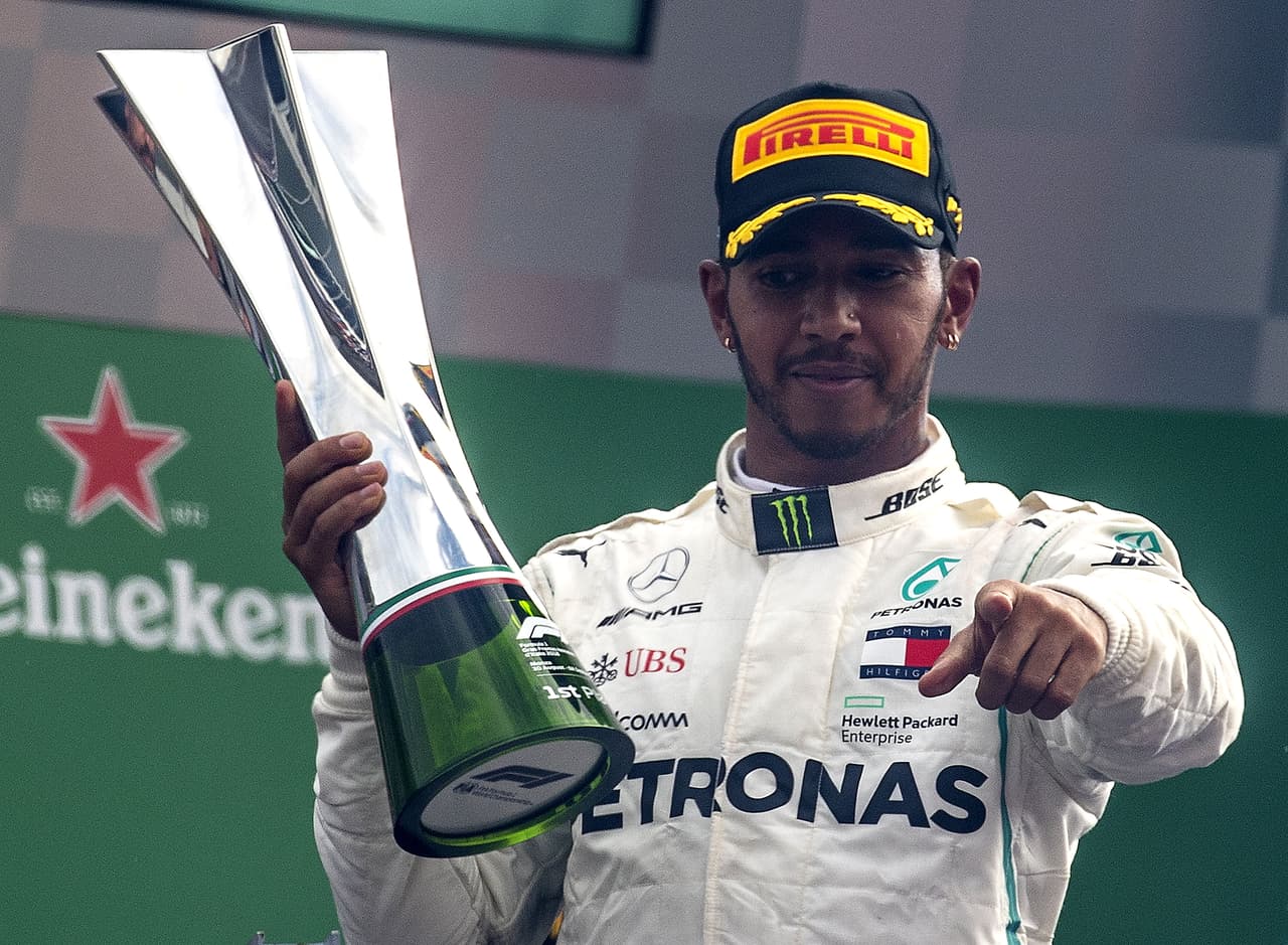 El inglés Lewis Hamilton reforzó su liderato en el Mundial de Fórmula Uno al ganar el Gran Premio de Italia que se disputó en Monza y que el alemán Sebastian Vettel concluyó cuarto.