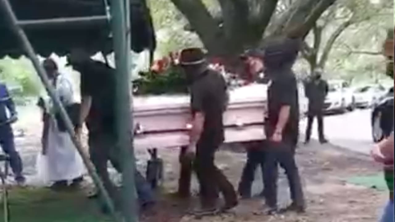 Uno de los tres hijos de la víctima, el mayor, de 8 años, estuvo presente cuando la mujer fue golpeada en el apartamento donde vivían.