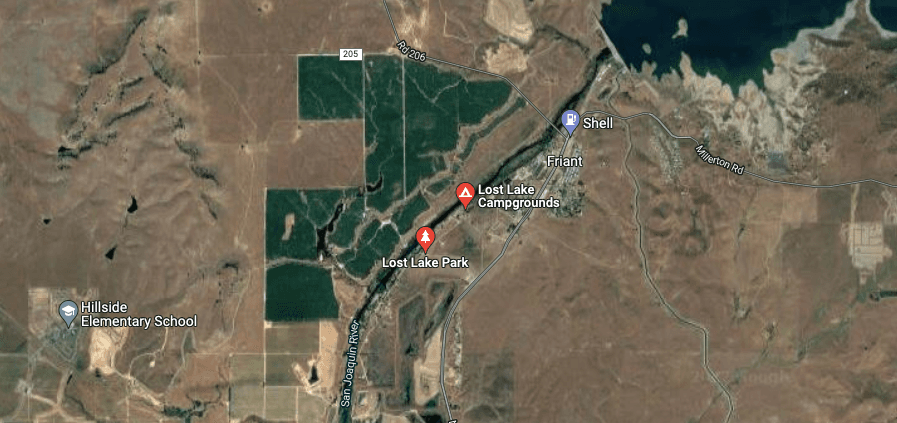 El niño ambulaba cuando fue embestido frente a un parque en Lost Lake.