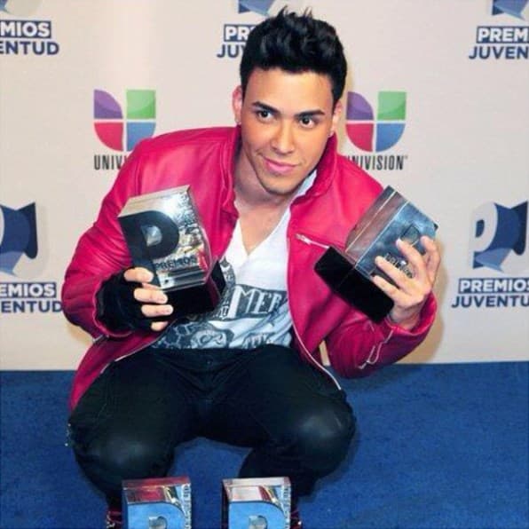Prince Royce, fue el gran ganador de
<b><a href="http://www.univision.com/especiales/premios-juventud/los-nominados-para-premios-juventud-2012" target="_blank">Premios Juventud 2012</a></b>. Se llevó ocho de los 10 galardones a los que estaba nominado.
