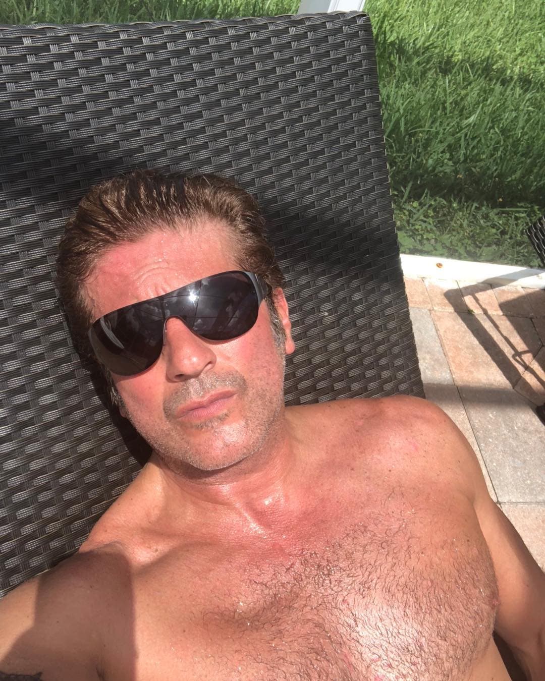 El actor tenía 15 años de no ver a su hermana, aún así, se mostró preocupado y pidió a sus seguidores que oraran por su salud.