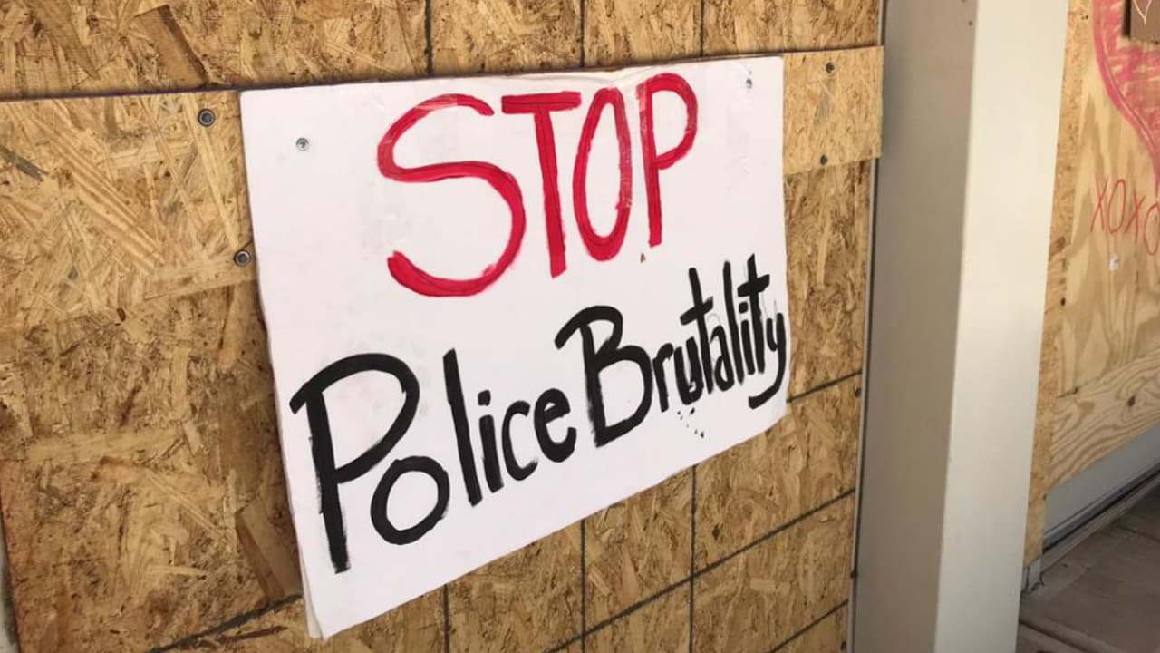 Emiten toque de queda en Raleigh ante protestas por el caso de Jacob Blake