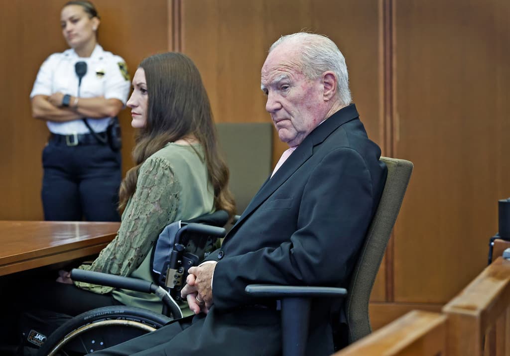El abogado de Lindsay Clancy pide indulto a Donald Trump después de que el juicio fuera declarado nulo