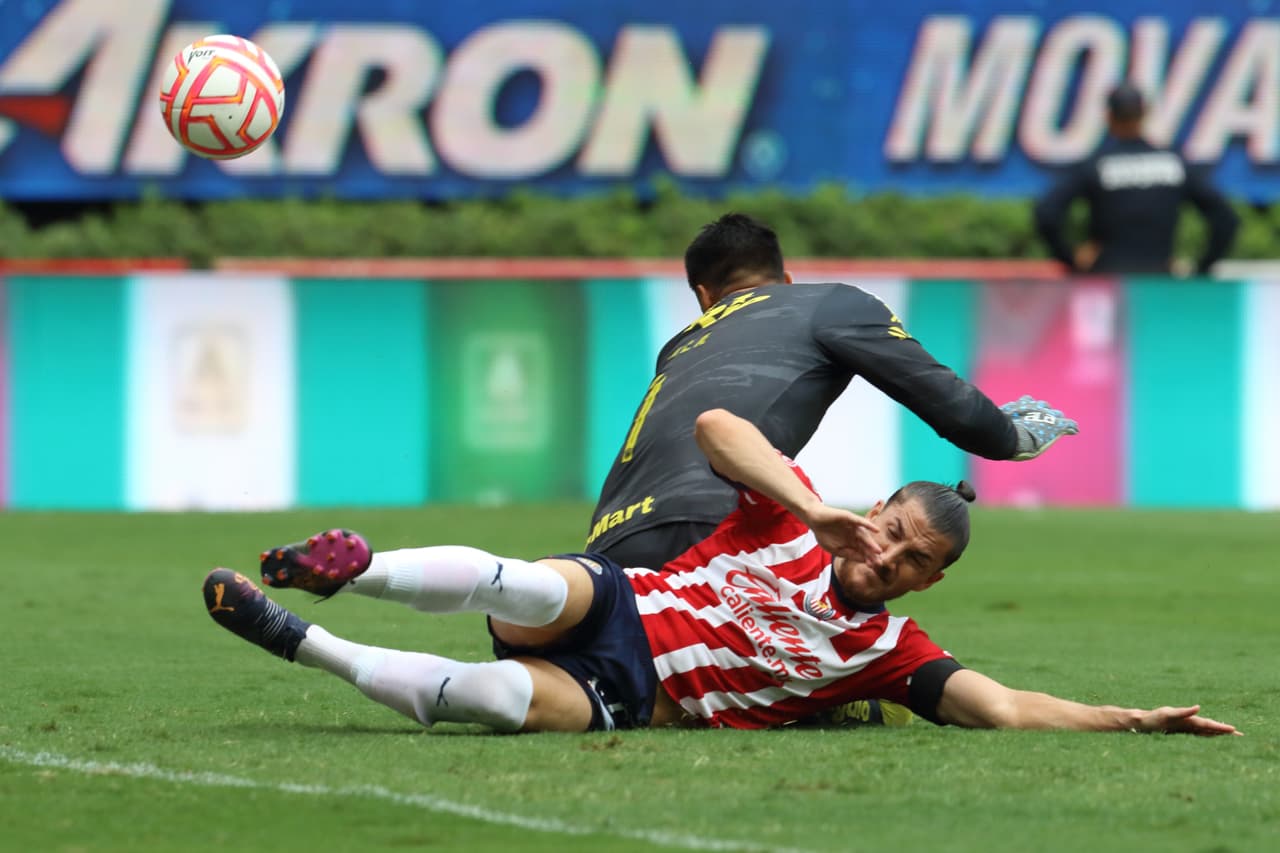 Chivas no volvió a tocar la portería de Juárez con el mismo peligro y los Bravos tampoco pudieron hacer mucho para aprovechar el 0-0 en el marcador. Tras 90 minutos, ambos pactaron el empate sin emociones en la Jornada 1.