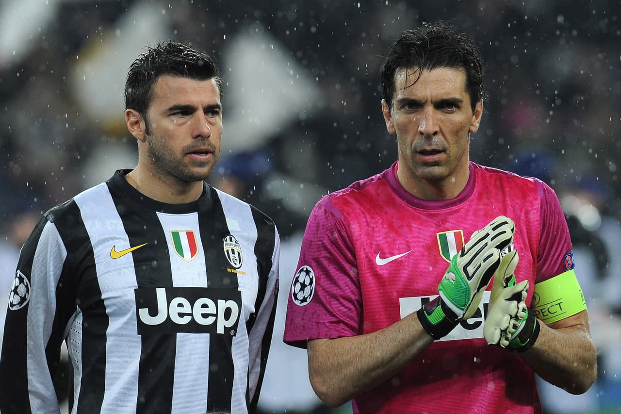 Juventus "amarró" a Gianluigi Buffon y Andrea Barzagli hasta 2018