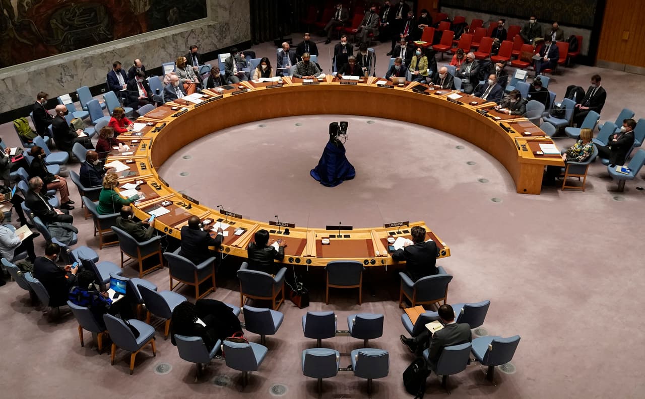 Fotografía de la reunión de emergencia del Consejo de Seguridad de Naciones Unidas sobre la crisis en Ucrania de este lunes 21 de febrero de 2022.