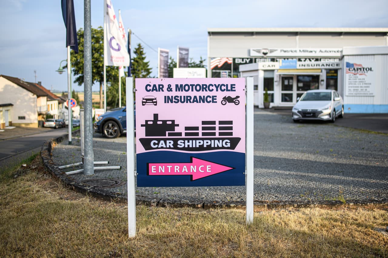 <b>4) Eficiencia como prioridad, en vez de lujo</b>
<br>Experto: No te quedes tan atascado en cómo luce tu primer carro. Mira cómo te va a cuidar mecánicamente, bueno en gasolina y algo que te ayude a empezar. A lo mejor en dos o tres años puedes comprar algo que realmente te gusta y se ve bastante bien.