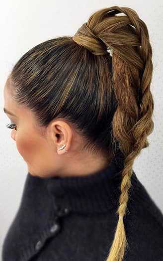 Atrévete a jugar con tu cabello luciendo peinados innovadores.