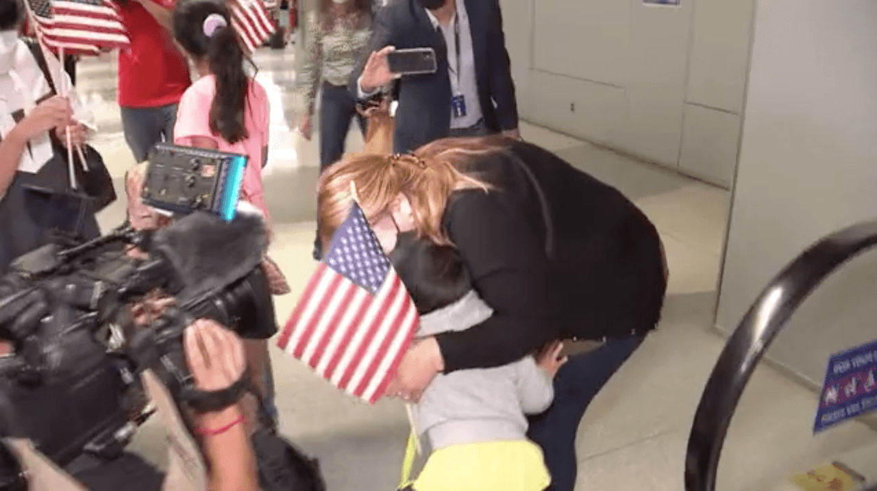 La activista espera que la administración Biden cambie en el corto plazo los protocolos para haceñersr el trámite de reunificación.