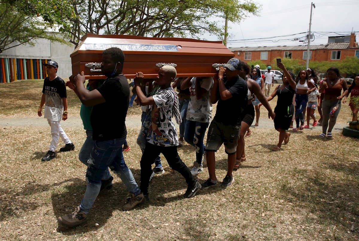 Otra matanza: 9 jóvenes muertos en Colombia solo días después de un ataque que dejó 5 adolescentes asesinados