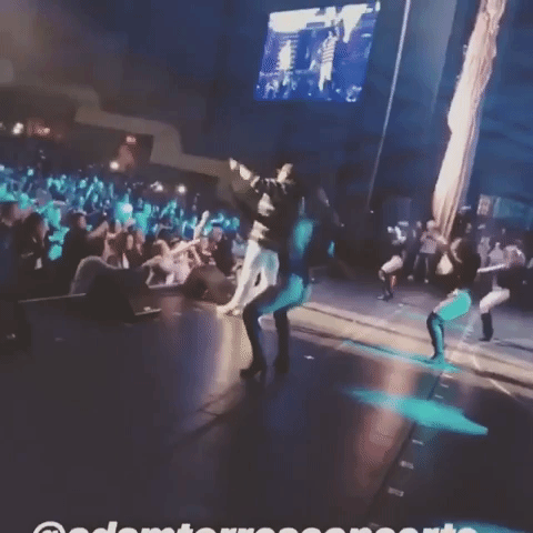 'Mi tesoro' y 'Pierdo la cabeza' fueron algunos de los éxitos de Zion y Lenox que retumbaron en Manhatan la noche del viernes 9 de febrero de 2018.