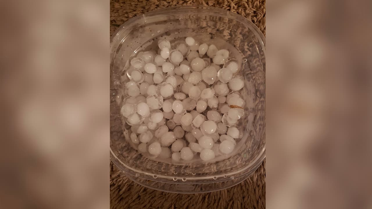 Autoridades indicaron que mantendrán una vigilancia por tornados hasta las 3 p.m. en el área de Houston.