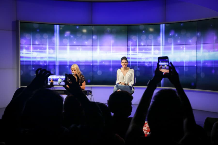 El grupo Ha*Ash estuvo en el Uforia Lounge de Los Ángeles deleitando a los radioescuchas de K-Love 107.5FM