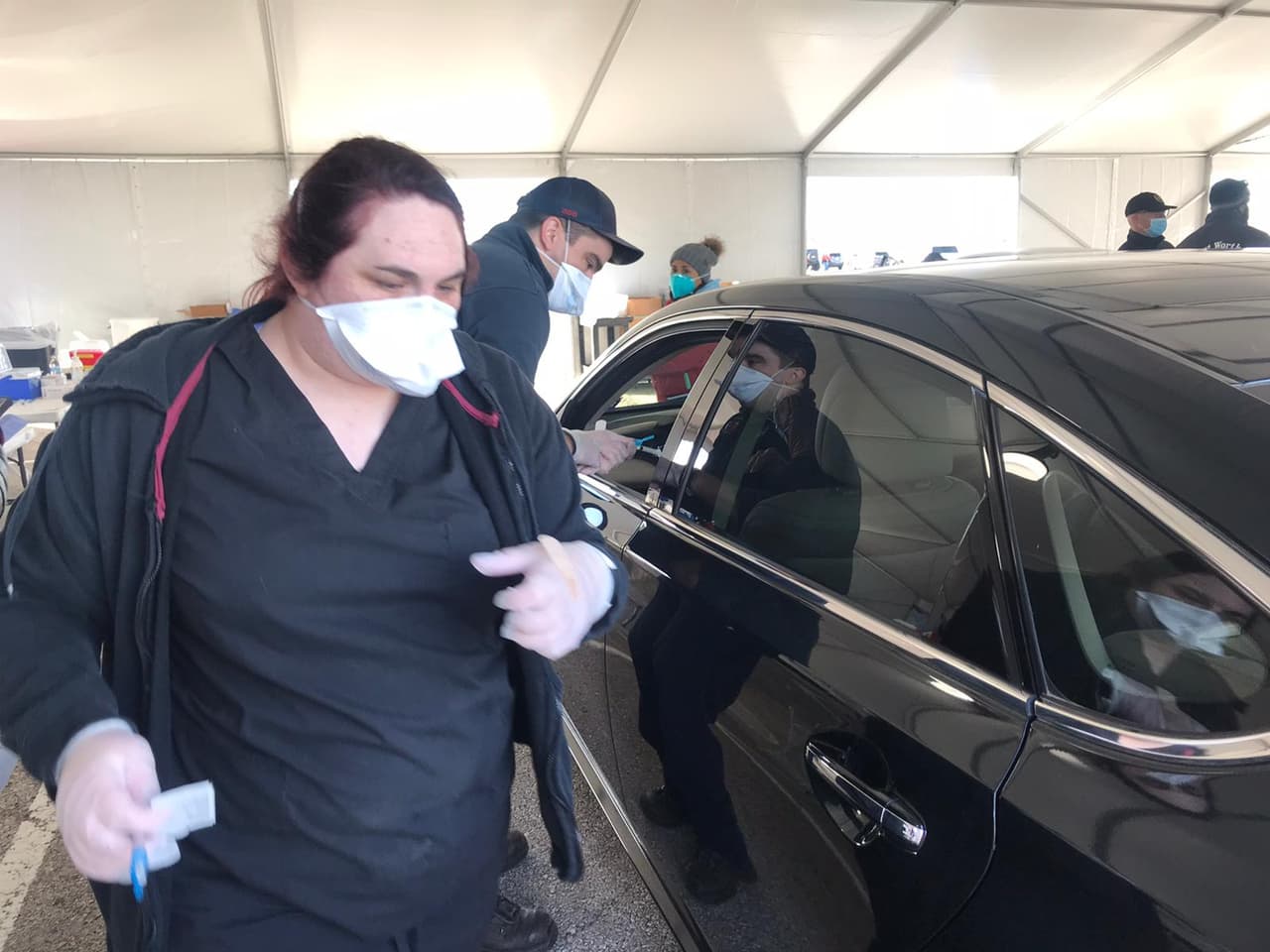 Las puertas abren a las 7:30 am.