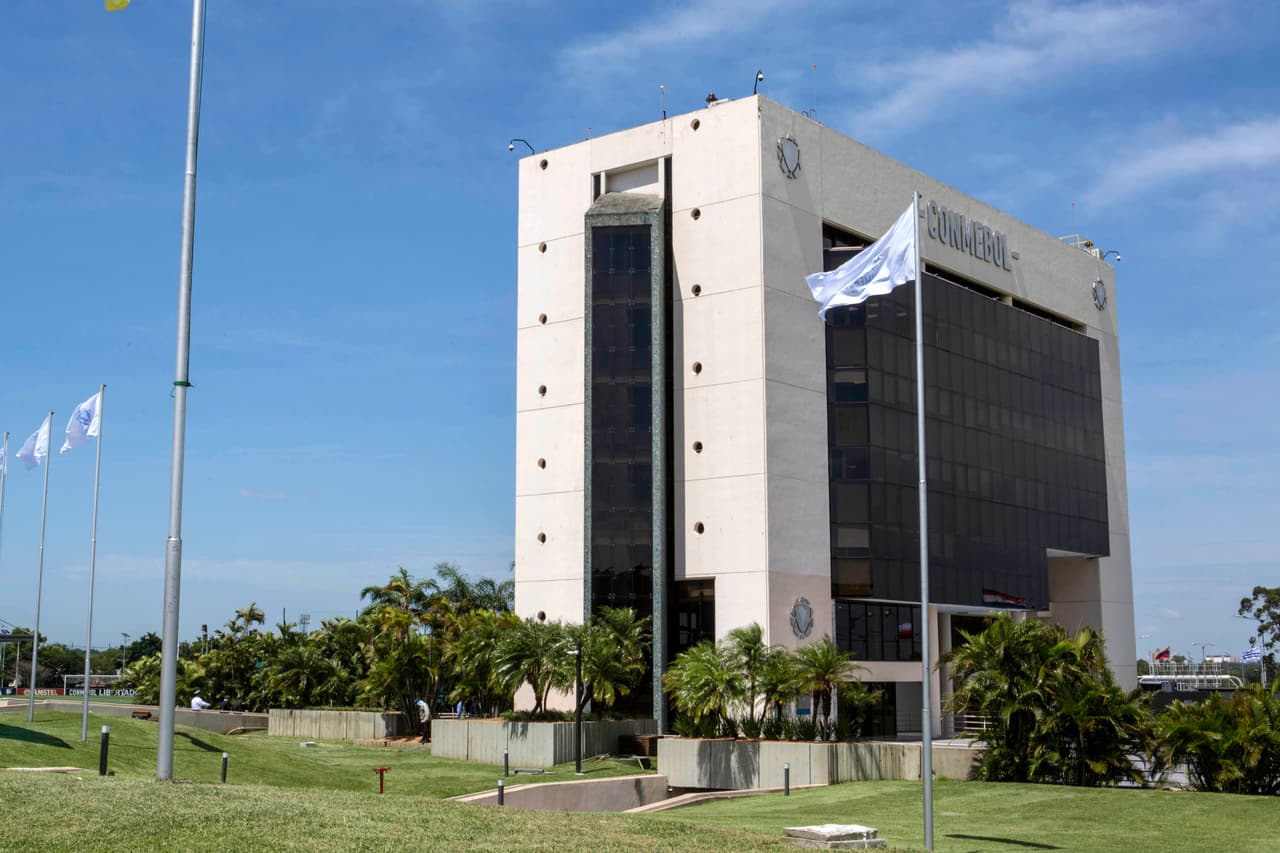 ¡Alarma en Conmebol! 21 equipos serían descalificados de la Libertadores y la Sudamericana