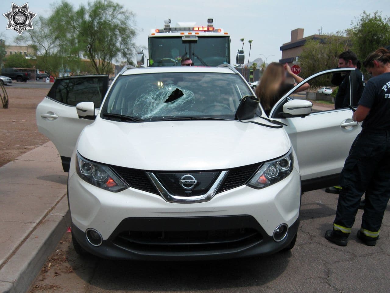 Autoridades de Arizona cuentan con el programa “Don’t trash Arizona” para evitar más accidentes provocados por vehículos de carga. El programa implementado por la Asociación de Gobiernos de Maricopa y el Departamento de Transporte de Arizona “
<a href="https://donttrashaz.org/About-Us" target="_blank">busca cambiar las actitudes, la conciencia y, lo más importante, el comportamiento, cuando se trata de tirar basura en las carreteras</a>” .