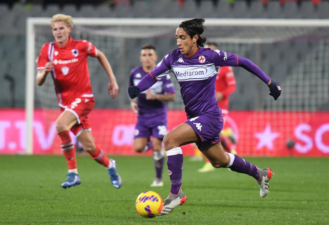 Fiorentina remonta y gana ante la Sampdoria con marcador de 3 a 1 durante la fecha 15 en la Serie A. Gabbiadini abrió el marcador, pero Callejón, Vlahovic y Sottil dieron la vuelta y anotaron para los locales.