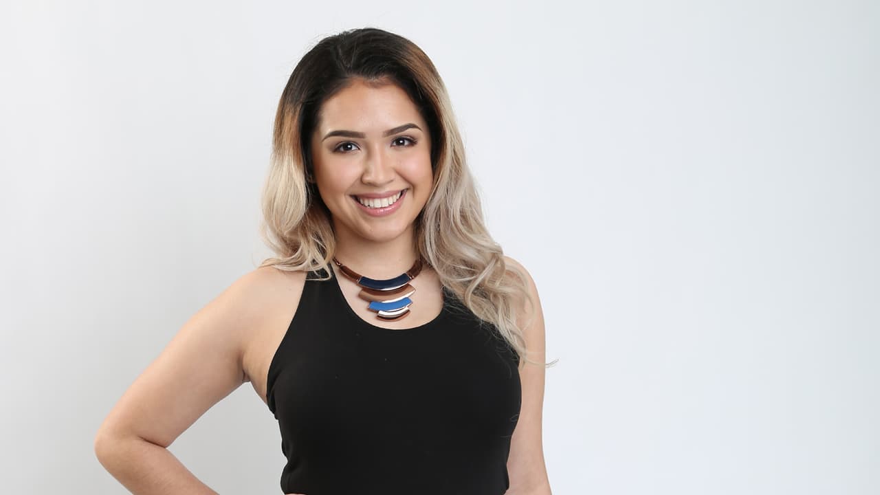 La primera eliminación de La Reina de la Canción fue muy dura, pues los capitanes seleccionaron a cuatro chicas para que dejaran la competencia: Paloma Carrasco, Vivian Mitre, Gabby Castro y Claudia Fernanda.