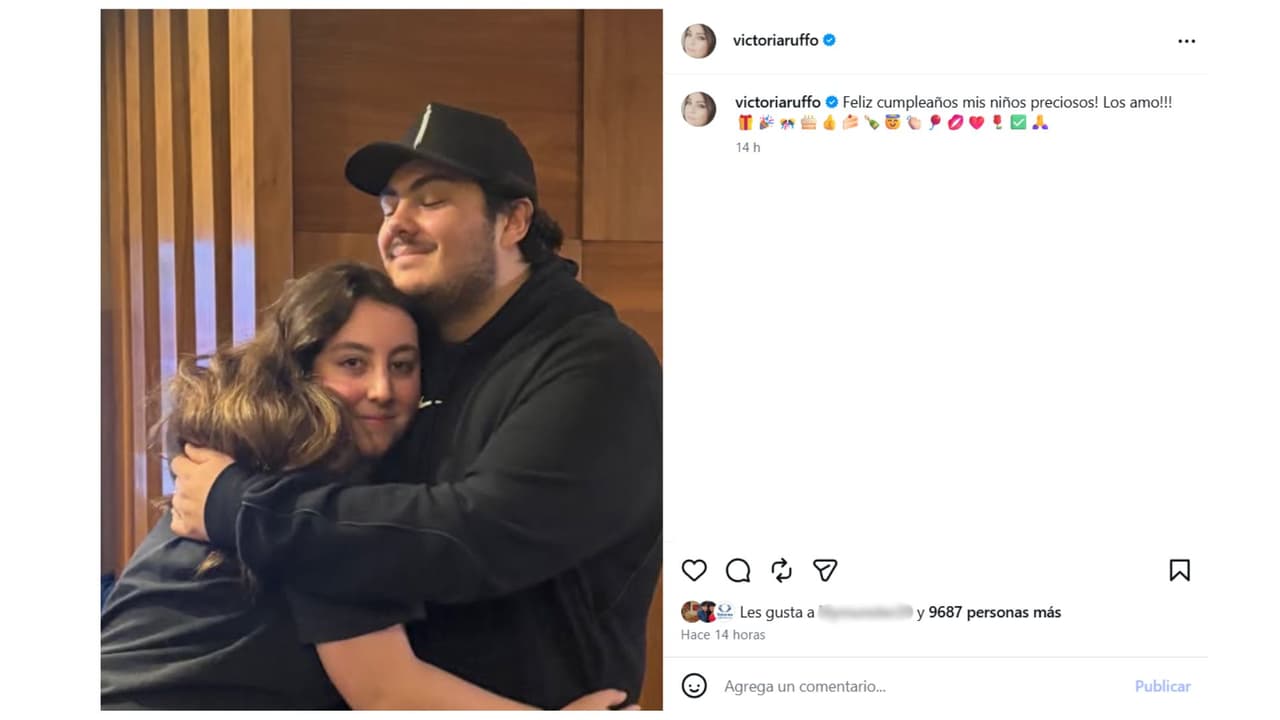 Así celebró Victoria Ruffo los 22 años de sus hijos mellizos.