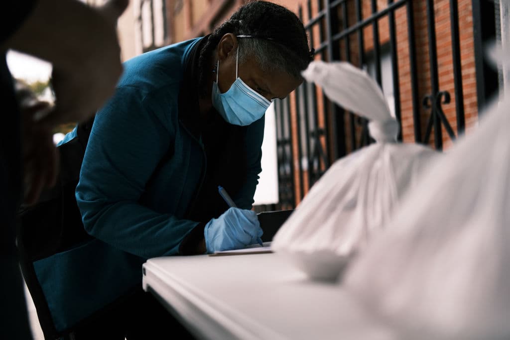 Buscar trabajo en otra ocupación, la salida para quienes llevan un año desempleados por la pandemia: estudio