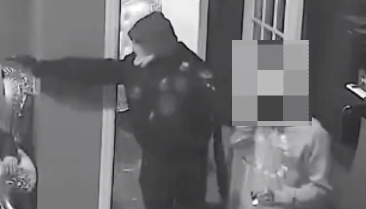 Sujetos armados asaltan estudio de grabación musical en El Bronx