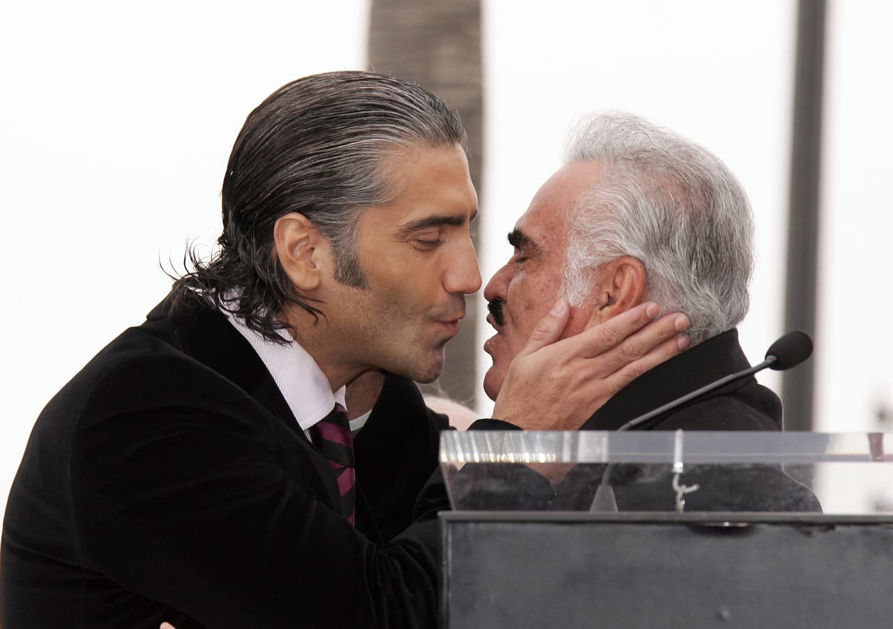 Es por eso que no dudaron en demostrarse su amor y hasta se besaban sin importarles el qué dirán.