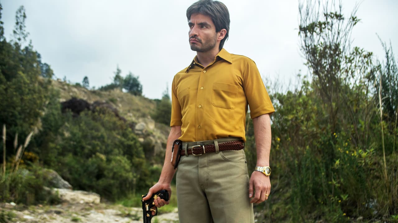 'El Chapo' y él arriesgaron sus vidas para demostrarle a Escobar su poder. Valiéndose de un túnel construído entre la frontera de México y Estados Unidos, consiguieron entregar la droga del colombiano.