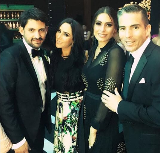 Fue justamente el político del Partido Revolucionario Institucional (PRI) Añorve Baños el juez que se encargó de unirlos en matrimonio ante la ley.