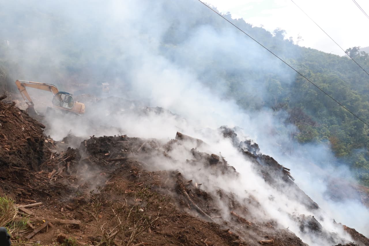Un incendio que comenzó el día de Acción de Gracias en una zona del barrio Matón Abajo de Cayey provocó la activación de la Guardia Nacional.
