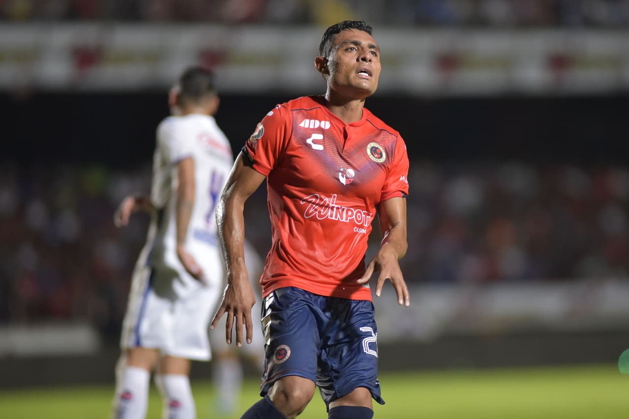 Lozoya se lamenta tras una jugada de peligro que no concluye en gol.