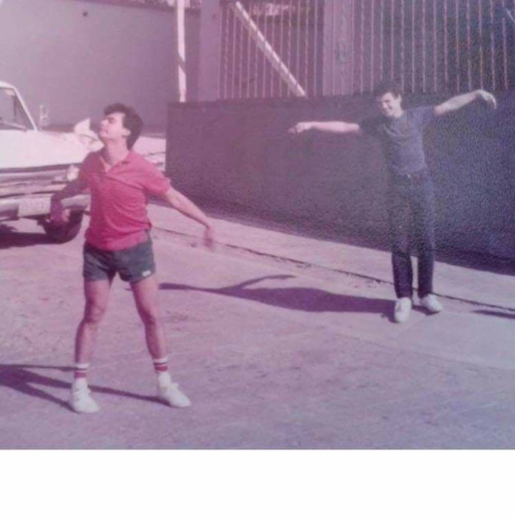 Cuando Juan Gabriel tenía 27 años, adoptó a un niño de 12 y lo llamó cómo él, Alberto Aguilera.