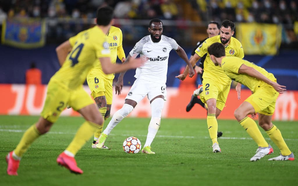 Juventus vence 4-2 al Zenti en uan feria de goles, Villarreal conigue la victoria fácilmente 2-0 sobre el Young Boys y el Lille remonta 2-1 al Sevilla.