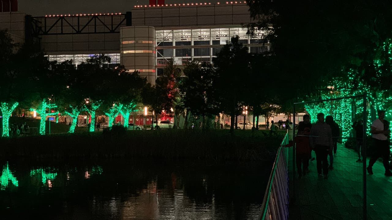 Discovery Green ofrece también un calendario completo activaciones para toda la familia, incluidos eventos musicales y talleres semanales.
