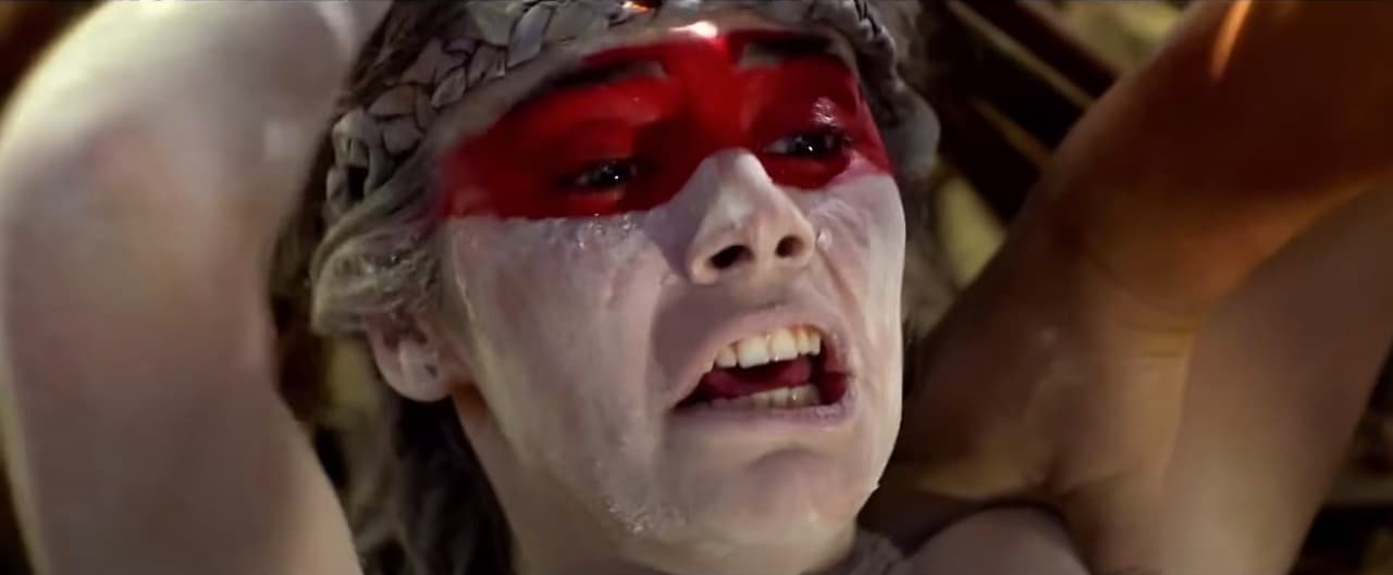 La película no fue estrenada en algunos países debido a la temática del canibalismo y lo sangrienta que es.