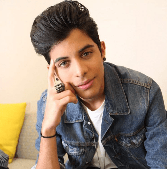 Las fans le dieron un 70 % pero fue Ricky quien se levantó de la silla para darle una oportunidad.