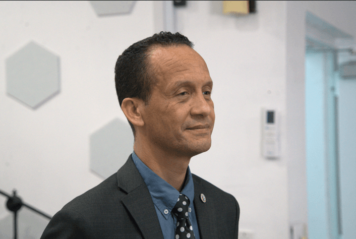 Pastor Sandro Martínez.
<br>