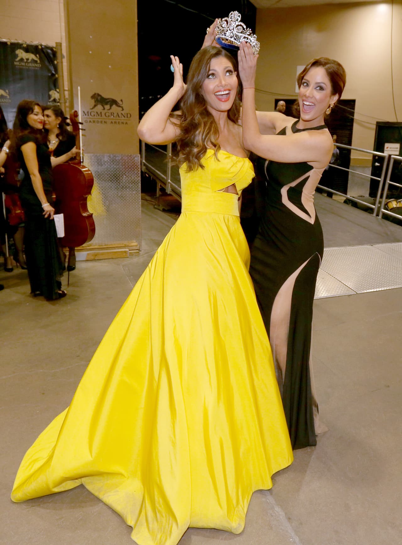 <b>Aleyda Ortiz</b> es originaria de Bayamón, Puerto Rico. Su fecha de nacimiento es el 5 de octubre de 1988, actualmente tiene 32 años de edad. Ella estudió Relaciones Públicas y Publicidad.
<b>Está casada desde hace más de un año con Ricardo Casanova</b>.
<br>
<br>
<br>
<br>