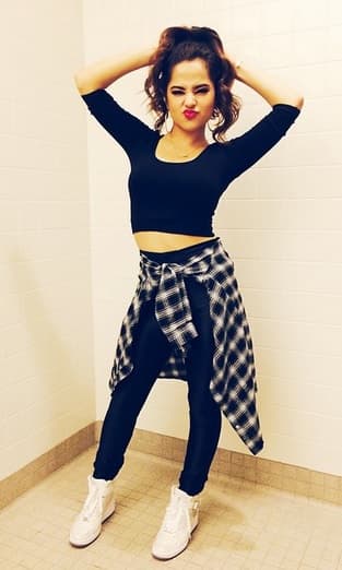 Y ella se veía realmente enamorada de él, pues hasta lo invitó a participar en su video 'Lovin' so Hard'.