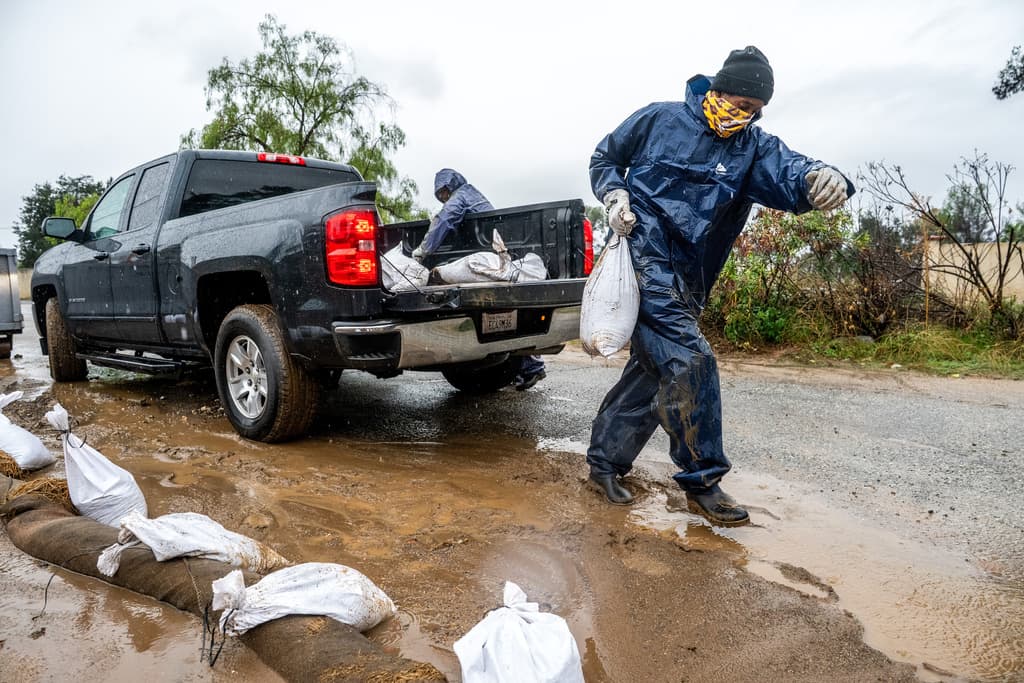 El sistema de tormenta, clasificado como río atmosférico, impactó principalmente áreas costeras del condado de Los Ángeles.