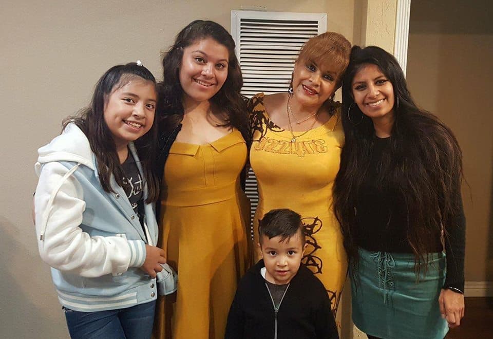 Abuela mexicana acepta su deportación para no tener que pelear su caso desde una cárcel de ICE