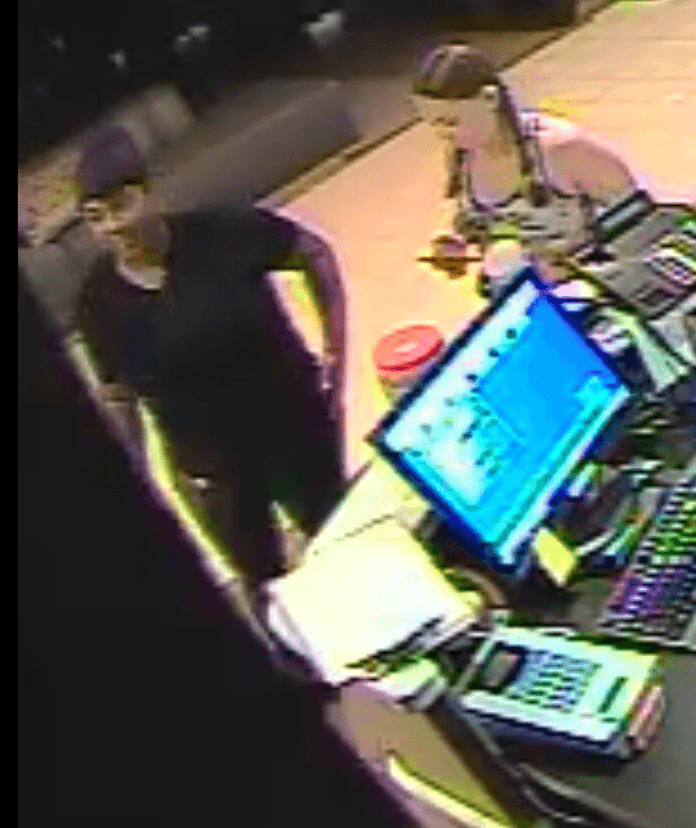 El cuerpo de Miguel Ángel Muñoz, de 28 años, fue encontrado alrededor de las 11:30 am del miércoles 4 de septiembre en una habitación del Courtyard Marriot, ubicado en el 1236 de Executive Park Drive.