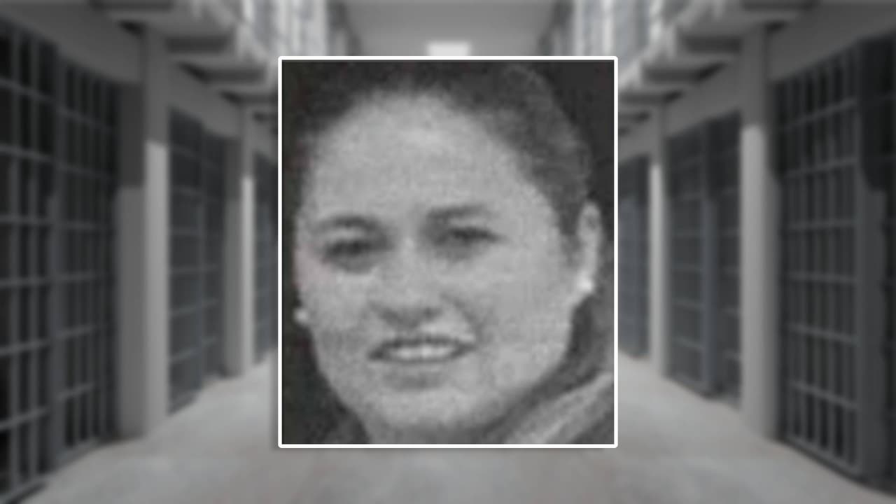 FBI ofrece $2 millones por información para capturar a presunta operadora financiera del CJNG